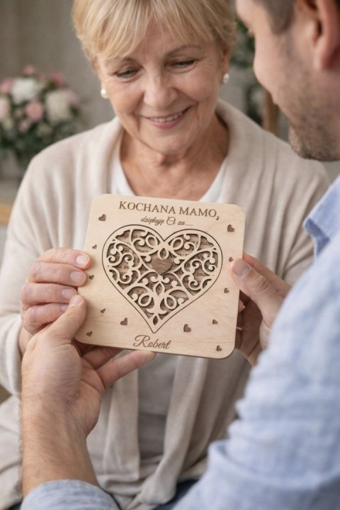 Drewniane Serce z Grawerem - Personalizowany Prezent dla Mamy