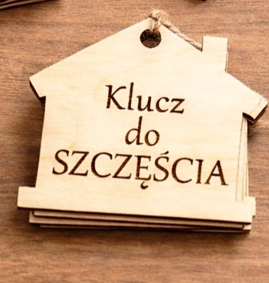 Drewniany breloczek domek 5 cm grawer personalizowany sklejka zawieszka