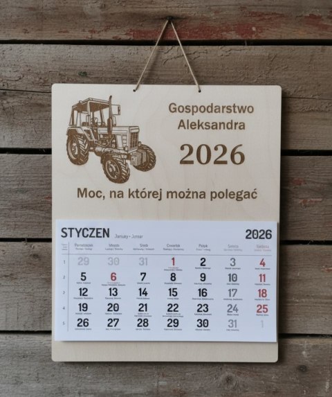 Kalendarz Drewniany 2026 z Ciągnikiem MTZ 82 | Personalizowany | Prezent